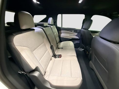 New 2026 Chevrolet Traverse LT w/ Driver Confidence Package AWD/4WD image 31