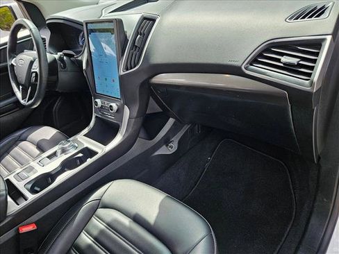 Used 2024 Ford Edge SEL w/ Convenience Package image 19