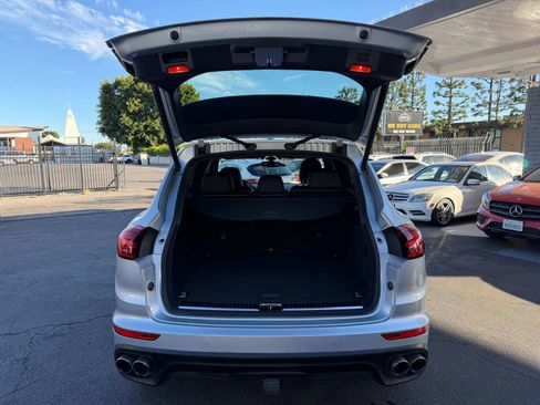 Used 2016 Porsche Cayenne S AWD/4WD image 19