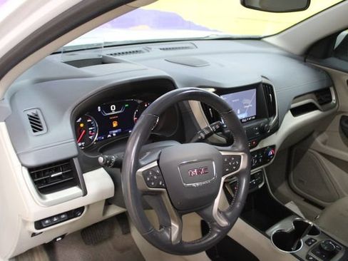 Used 2022 GMC Terrain Denali w/ Denali Premium Package AWD/4WD image 14