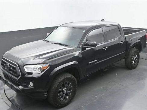 Used 2021 Toyota Tacoma SR5 RWD image 16