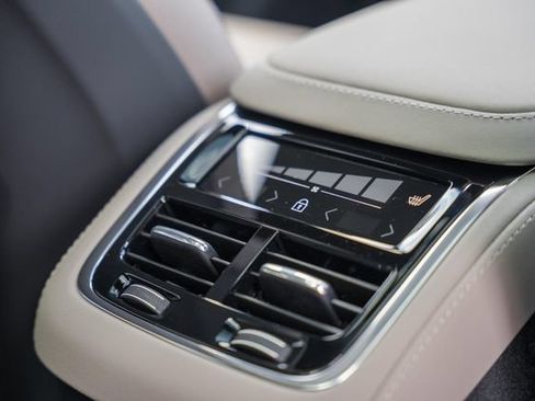 New 2026 Volvo XC90 B6 Ultra w/ Protection Package Premier AWD/4WD image 33