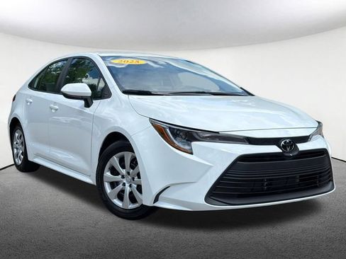 Certified 2025 Toyota Corolla LE w/ Convenience Package FWD image 2