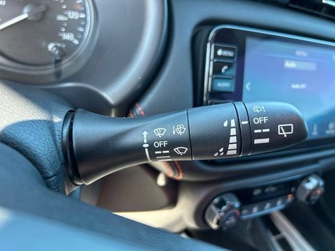 Used 2023 Nissan Kicks SR FWD image 21