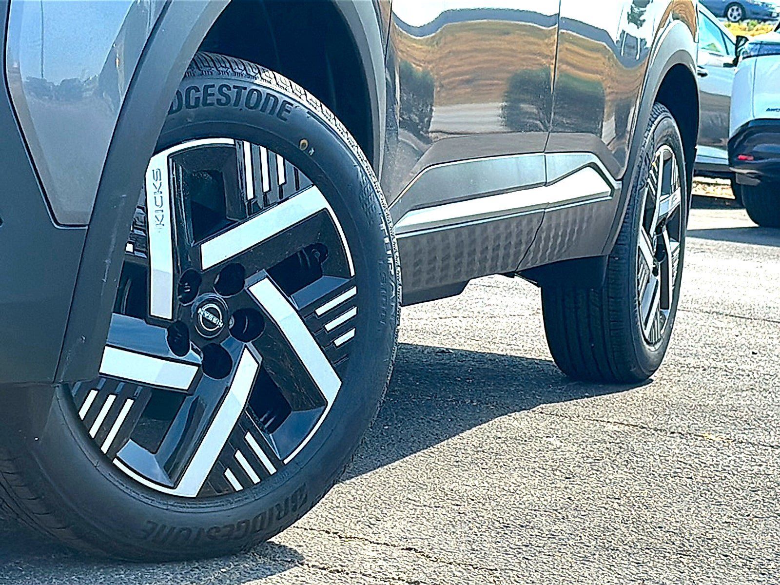 New 2027 Nissan Kicks SV w/ SV Premium Package FWD image 3