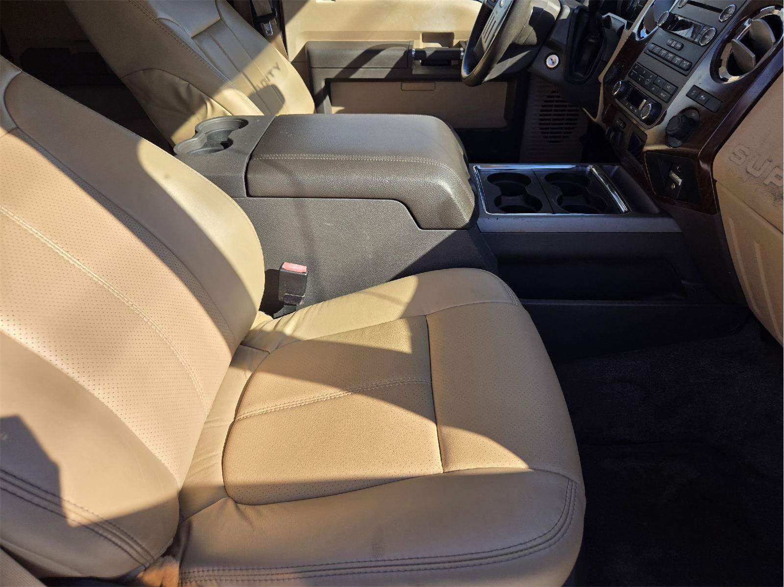 Used 2011 Ford F250 Lariat w/ Lariat Interior Pkg AWD/4WD image 12