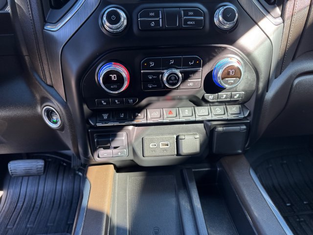 Used 2023 GMC Sierra 3500 Denali w/ Denali Ultimate Package AWD/4WD image 24