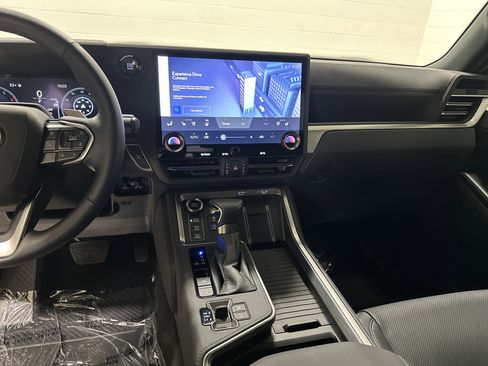 Certified 2025 Lexus GX 550 image 16