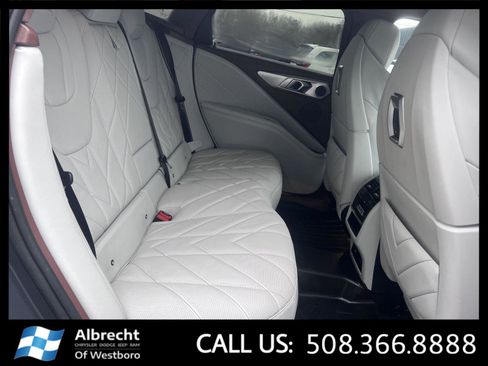 Used 2023 BMW XM image 19