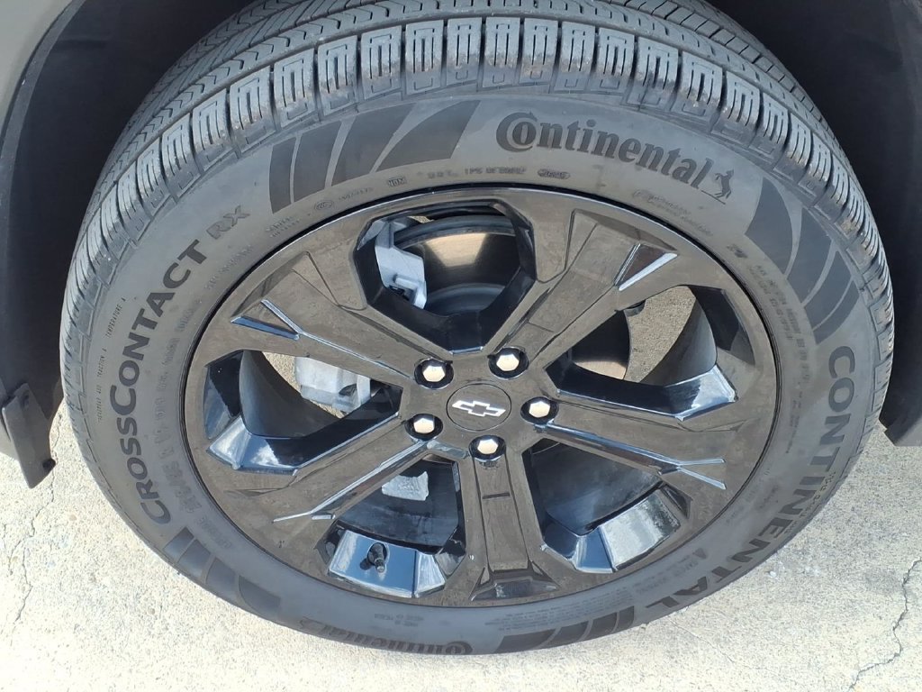 Used 2026 Chevrolet Equinox LT w/ Convenience Package II FWD image 9