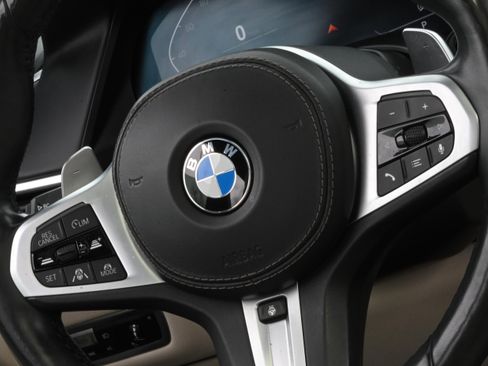 Used 2019 BMW X7 xDrive50i w/ M Sport Package image 25