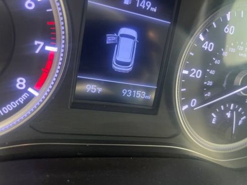 Used 2019 Hyundai Santa Fe SE FWD image 10
