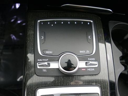 Used 2019 Audi Q7 3.0T Premium Plus w/ Premium Plus Package image 13