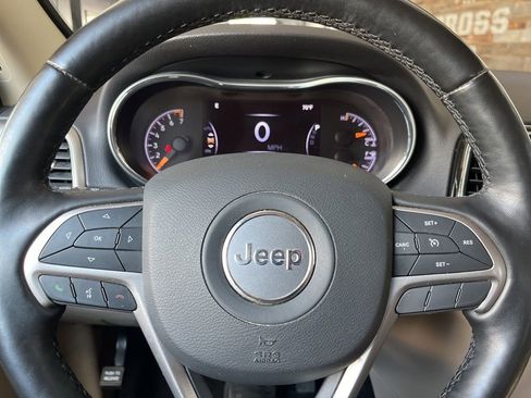 Used 2021 Jeep Grand Cherokee Limited w/ Luxury Group II AWD/4WD image 30