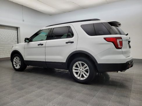 Used 2017 Ford Explorer 4WD image 3