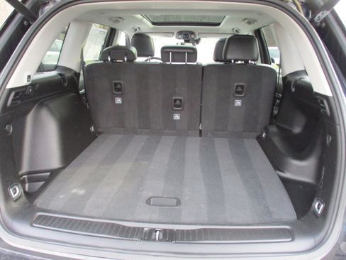 Certified 2023 Jeep Grand Cherokee Limited w/ Black Appearance Package image 14