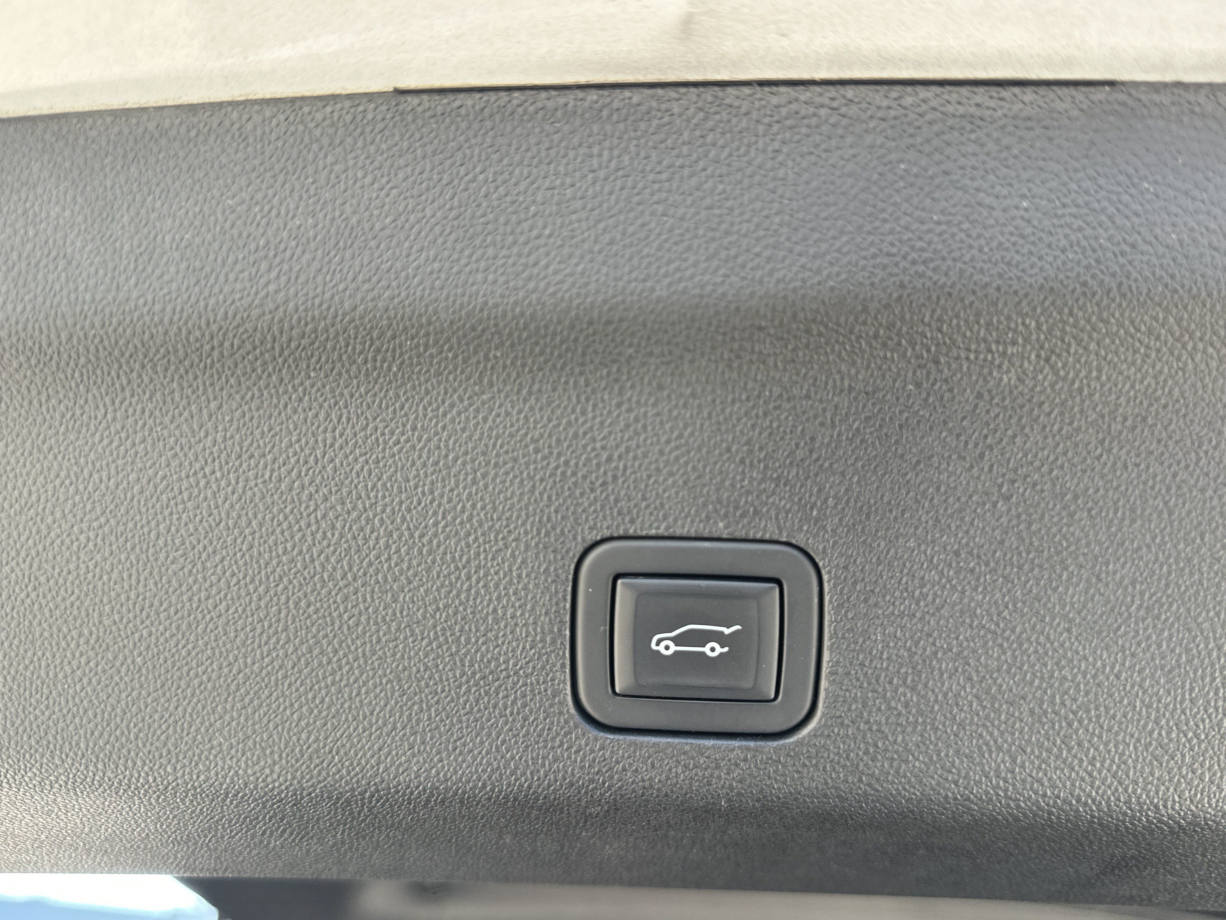 Certified 2024 GMC Yukon XL SLT RWD image 21