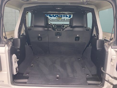 Used 2020 Jeep Wrangler Unlimited Sport image 36
