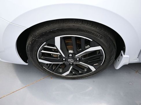 Used 2023 Nissan Versa SR w/ Trunk Package image 22