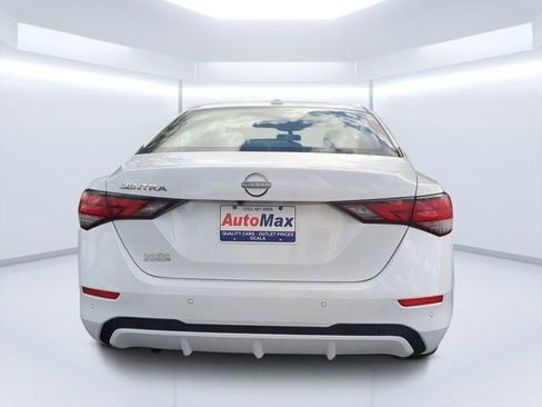 Used 2025 Nissan Sentra SV image 4