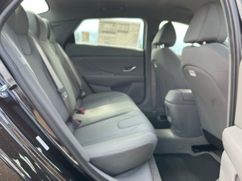 New 2026 Hyundai Elantra SE FWD image 20
