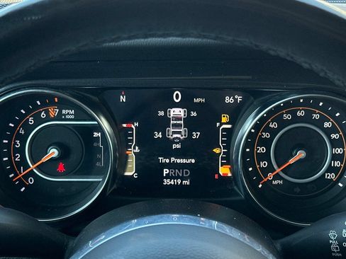 Used 2022 Jeep Wrangler Unlimited Sahara AWD/4WD image 24