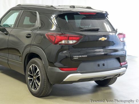 Used 2025 Chevrolet TrailBlazer LT AWD/4WD image 7