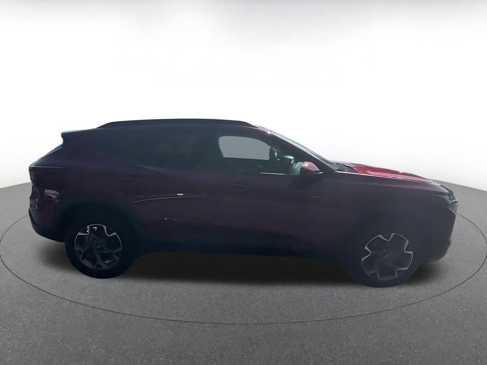 Used 2025 Chevrolet Trax LT FWD image 15