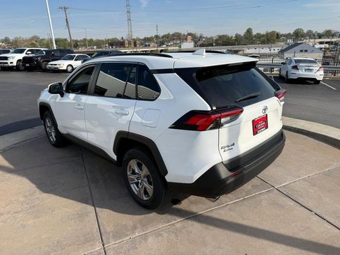 Used 2024 Toyota RAV4 XLE w/ Convenience Package image 7