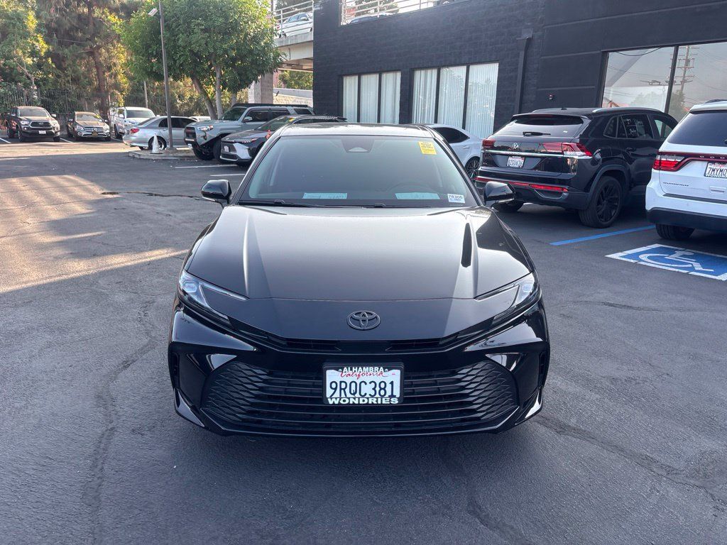 Used 2025 Toyota Camry LE w/ Convenience Package FWD image 9