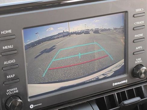 Used 2021 Toyota RAV4 XLE image 12