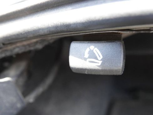 Used 2013 Volkswagen Passat TDI SEL Premium FWD image 94