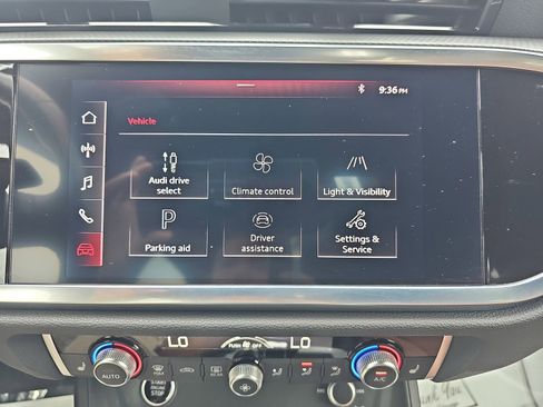 Used 2021 Audi Q3 2.0T Premium w/ Convenience Package AWD/4WD image 19