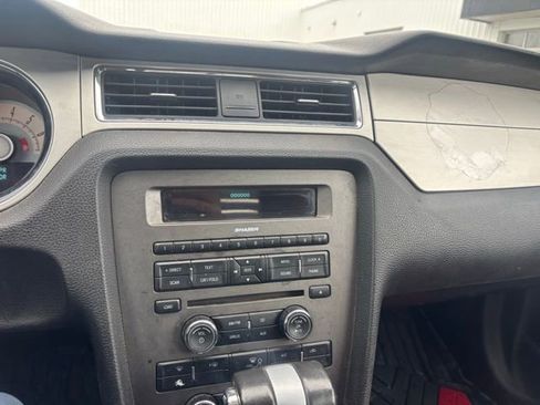 Used 2010 Ford Mustang Premium image 11