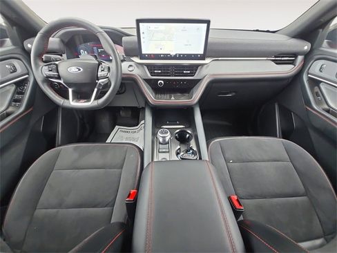 Used 2025 Ford Explorer ST image 10