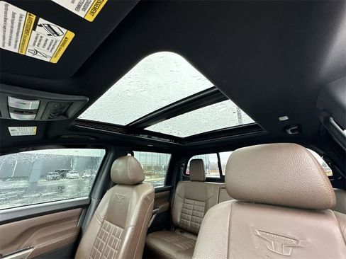 Used 2021 Nissan Titan Platinum Reserve w/ Moonroof Package image 21