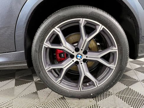Used 2022 BMW X6 xDrive40i w/ M Sport Package image 14
