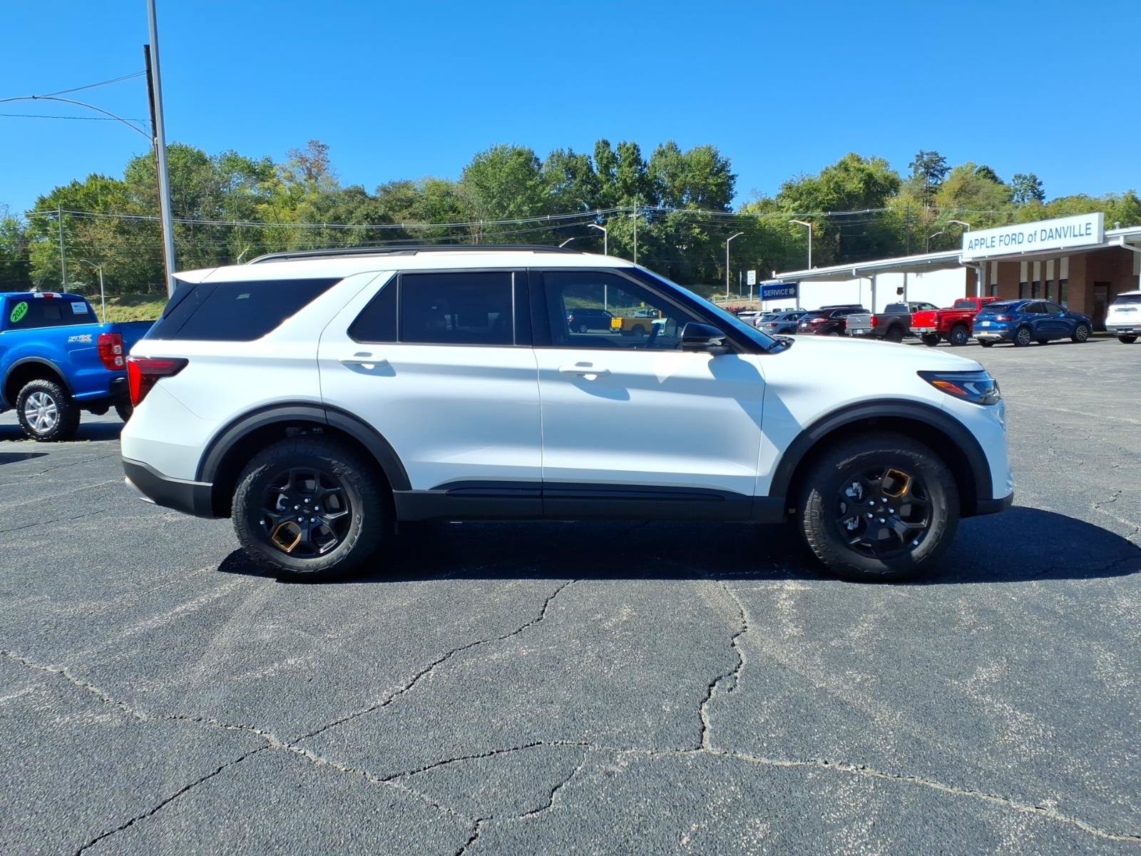 Used 2026 Ford Explorer Tremor w/ Tremor Ultimate Package AWD/4WD image 9