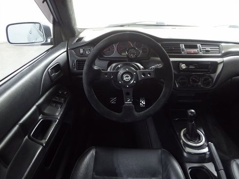 Used 2006 Mitsubishi Lancer Evolution IX image 11