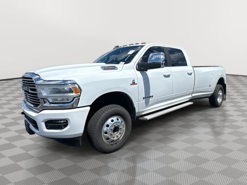 Used 2024 RAM 3500 Laramie w/ Towing Technology Group AWD/4WD image 1