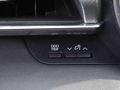 Used 2023 Toyota Highlander Platinum image 27