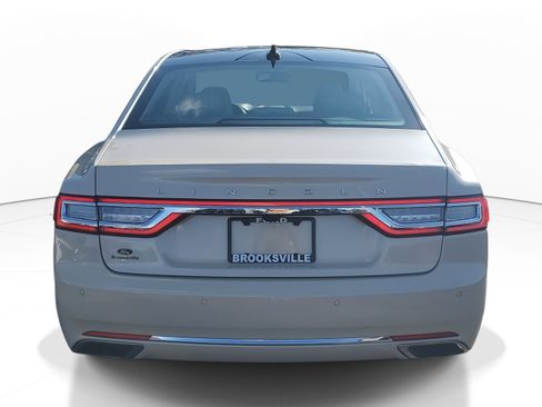 Used 2018 Lincoln Continental Reserve image 5
