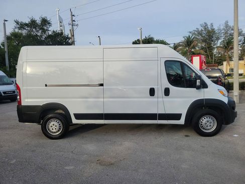 Used 2025 RAM ProMaster 3500 w/ Convenience Group FWD image 8