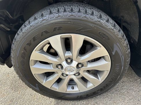 Used 2013 Toyota Sequoia Limited AWD/4WD image 34