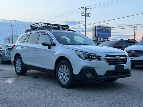 Used 2019 Subaru Outback 2.5i Premium w/ Popular Package #2 AWD/4WD image 2