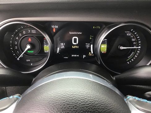 Used 2022 Jeep Wrangler Unlimited Rubicon 4xe w/ Cold Weather Group AWD/4WD image 21