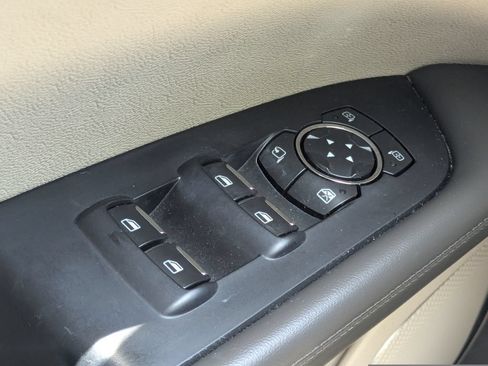 Used 2020 Lincoln Nautilus FWD w/ Equipment Group 101A image 20