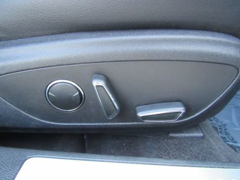 Used 2016 Lincoln MKZ Hybrid image 20