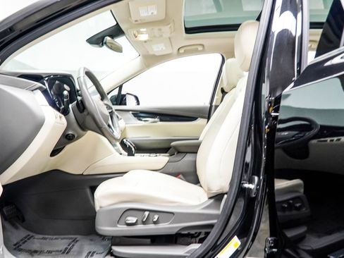 Used 2024 Cadillac XT6 Premium Luxury w/ LPO, Floor Liner Package AWD/4WD image 34