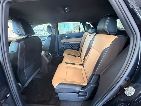 Used 2021 Volkswagen Atlas Cross Sport SE image 20